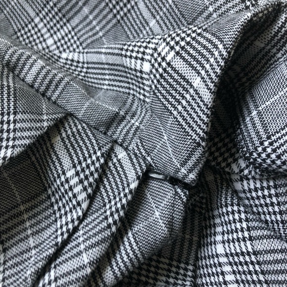 Brand new, stylish checkered shorts with tie front - Picture 5 of 5